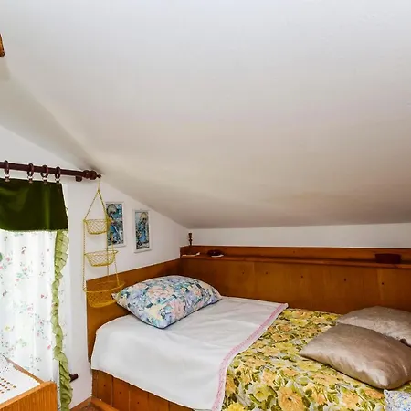 Holiday home House Mira Starigrad Paklenica